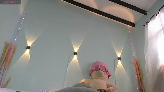 ChocoBunny1 online show from 06-24-26, 06:39