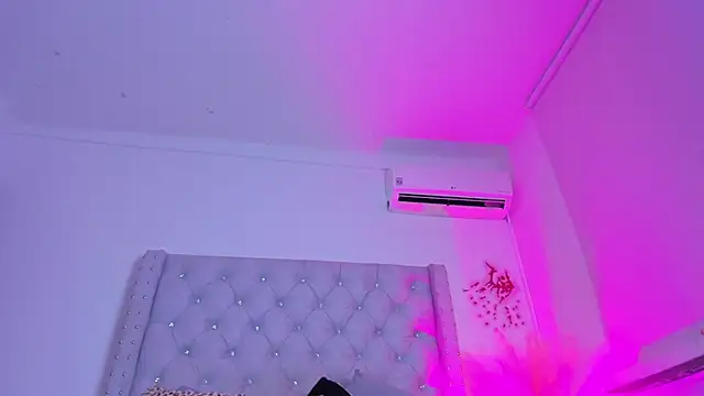 ChocoBunny1 online show from 11-10-25, 04:06