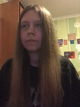Snapshot of LunaVirelle chatting on 04-19-26, 08:33 LunaVirelle online show from 04-19-26, 08:33