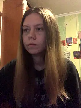 LunaVirelle online show from 10-13-25, 06:20