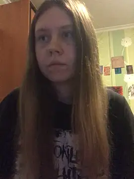 LunaVirelle online show from 04-03-26, 06:25