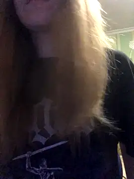 LunaVirelle online show from 11-08-25, 04:32