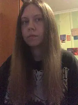 Snapshot of LunaVirelle chatting on 04-18-26, 04:53 LunaVirelle online show from 04-18-26, 04:53