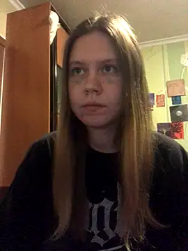 LunaVirelle online show from 10-18-25, 10:01