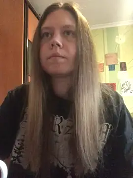 Snapshot of LunaVirelle chatting on 04-27-26, 04:38 LunaVirelle online show from 04-27-26, 04:38