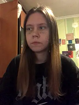 LunaVirelle online show from 10-19-25, 09:06