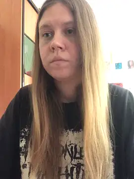 Snapshot of LunaVirelle chatting on 05-28-26, 10:00 LunaVirelle online show from 05-28-26, 10:00