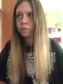 Snapshot of LunaVirelle chatting on 05-21-26, 03:09 LunaVirelle online show from 05-21-26, 03:09