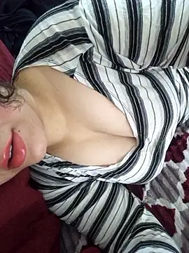 Snapshot of arab_dam chatting on 04-21-26, 01:42 arab dam online show from 04-21-26, 01:42