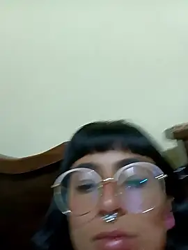 Snapshot of Horny_Eimy chatting on 10-13-25, 05:20 Horny Eimy online show from 10-13-25, 05:20