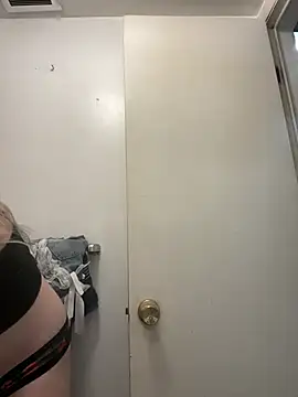 lexuslover687 online show from 03-31-26, 03:52