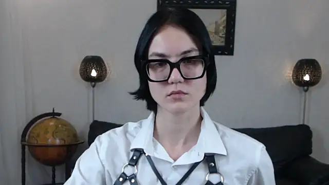 Marie Fitch online show from 10-23-25, 10:41