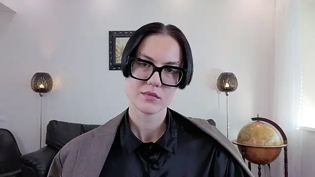 Marie Fitch online show from 06-05-26, 03:22