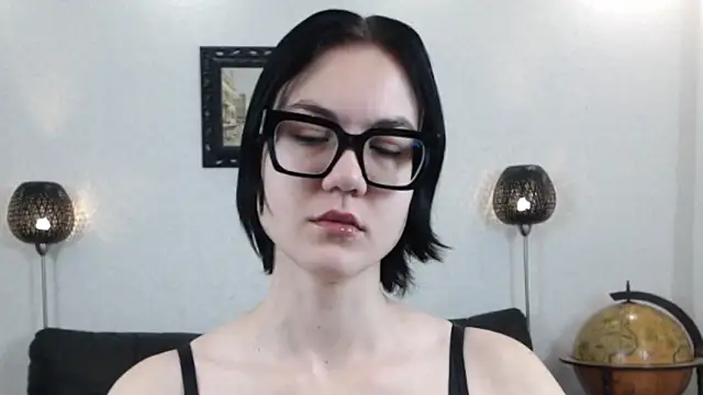 Marie Fitch online show from 11-22-25, 03:38