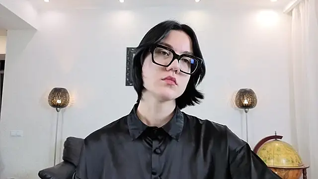 Marie Fitch online show from 12-22-25, 11:27