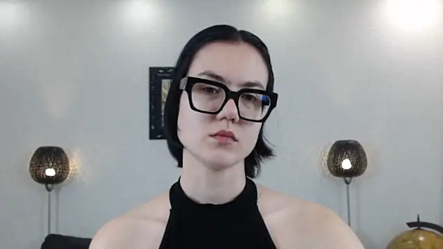 Marie Fitch online show from 11-05-25, 01:31