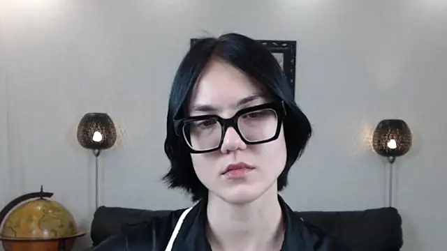 Snapshot of Marie_Fitch chatting on 10-22-25, 03:55 Marie Fitch online show from 10-22-25, 03:55