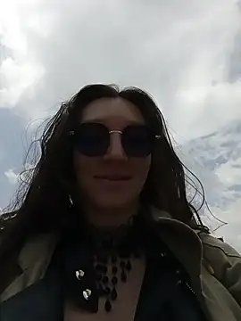 Lucy colee online show from 04-04-26, 05:52