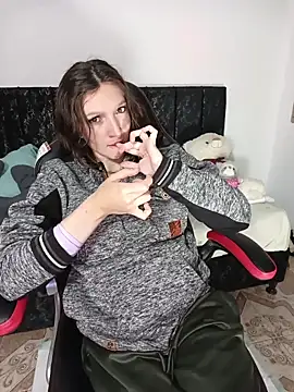 Lucy colee online show from 02-28-26, 01:33