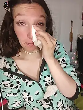 Lucy colee online show from 03-31-26, 06:43