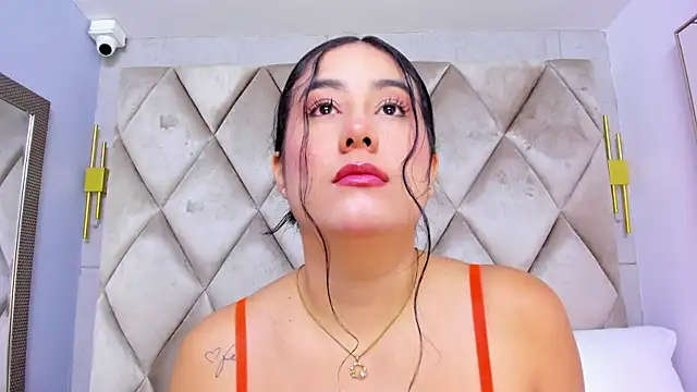 GabyParker  online show from 05-12-26, 12:22