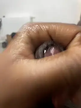 Snapshot of j_ratid chatting on 11-18-25, 09:18 j ratid online show from 11-18-25, 09:18