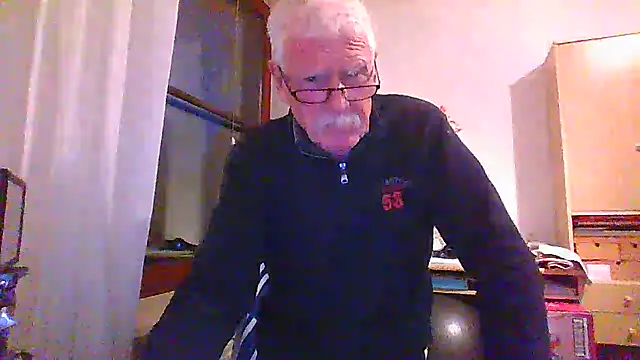 super-snoopy online show from 12-18-25, 03:49