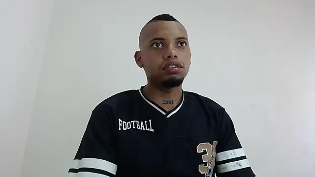 Snapshot of drako_monster chatting on 01-18-26, 07:39 drako monster online show from 01-18-26, 07:39