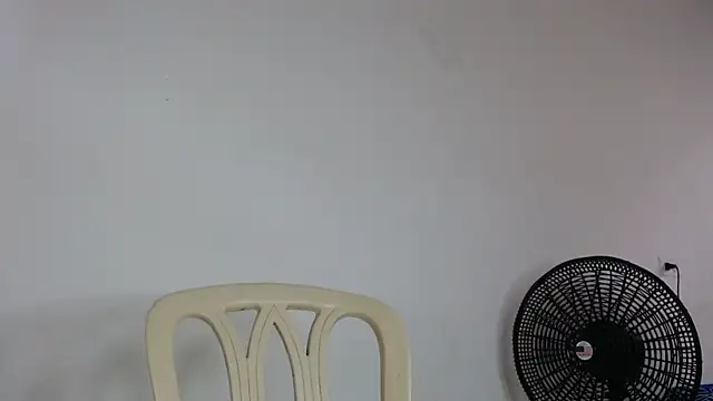 Snapshot of drako_monster chatting on 05-21-26, 05:43 drako monster online show from 05-21-26, 05:43