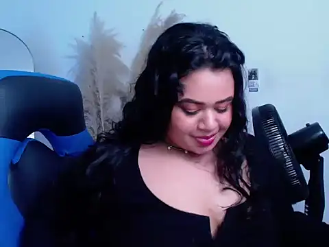 oliviia cute online show from 11-08-25, 11:19