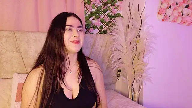 JulietaTorres  online show from 12-19-25, 04:05