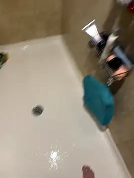 Snapshot of Beastyfuck chatting on 11-10-25, 06:46 Beastyfuck online show from 11-10-25, 06:46