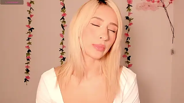 Ashleyroys 111 online show from 03-07-26, 04:45