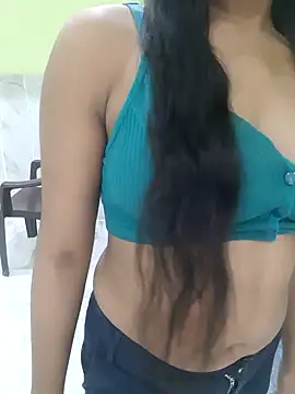 Snapshot of Suman_rani6 chatting on 10-17-25, 04:38 Suman rani6 online show from 10-17-25, 04:38