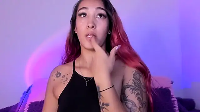 Snapshot of HeidyRousse chatting on 02-18-26, 11:01 HeidyRousse online show from 02-18-26, 11:01