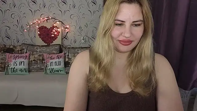 Snapshot of Passion-Blondy chatting on 06-03-26, 05:39 Passion-Blondy online show from 06-03-26, 05:39