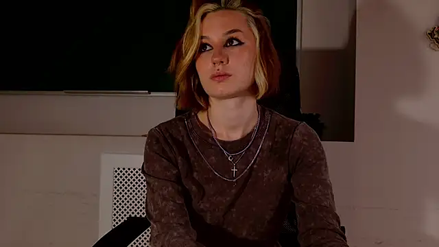 ClaireMathis online show from 06-27-26, 02:56
