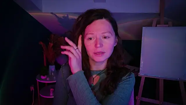 AuroraBorealis   online show from 11-18-25, 06:39