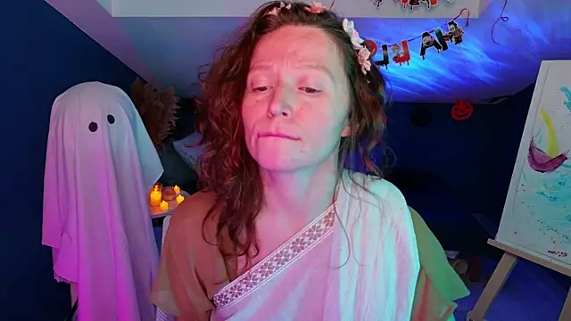 AuroraBorealis   online show from 10-31-25, 06:54