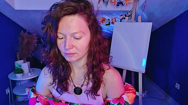 AuroraBorealis   online show from 10-20-25, 06:48