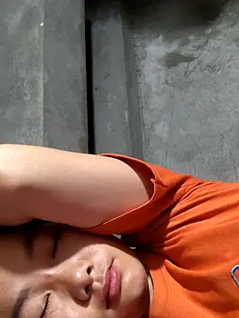 Snapshot of gio-thu chatting on 07-23-26, 10:28 gio-thu online show from 07-23-26, 10:28