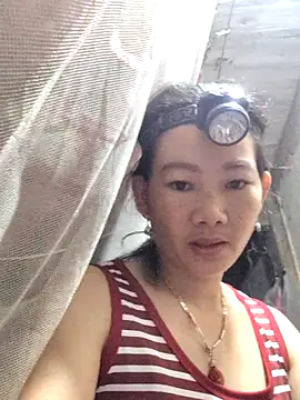 Snapshot of gio-thu chatting on 07-11-26, 01:28 gio-thu online show from 07-11-26, 01:28