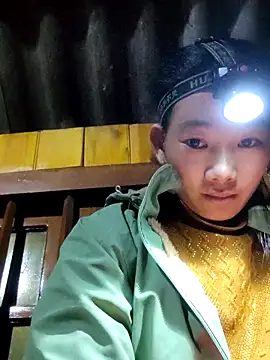 gio-thu online show from 11-23-25, 02:05