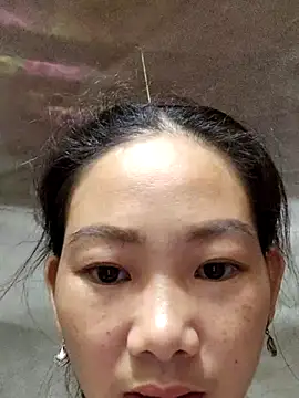 Snapshot of gio-thu chatting on 07-12-26, 01:45 gio-thu online show from 07-12-26, 01:45