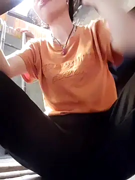 gio-thu online show from 11-15-25, 05:44