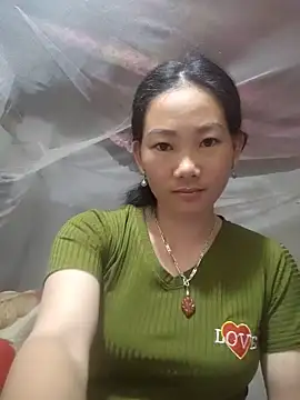 Snapshot of gio-thu chatting on 06-23-26, 04:27 gio-thu online show from 06-23-26, 04:27