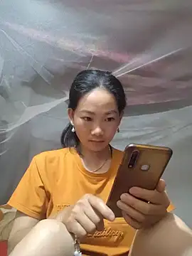 Snapshot of gio-thu chatting on 06-26-26, 01:22 gio-thu online show from 06-26-26, 01:22