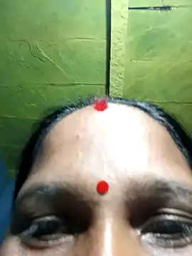 Snapshot of Rt_shreya chatting on 10-16-25, 07:11 Rt shreya online show from 10-16-25, 07:11