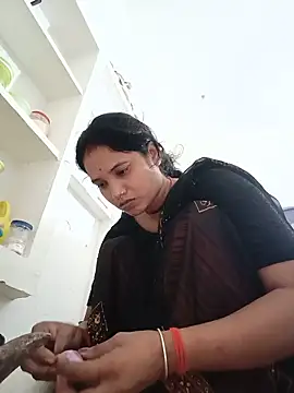 Snapshot of Cuty_tanya chatting on 06-02-26, 12:32 Cuty tanya online show from 06-02-26, 12:32