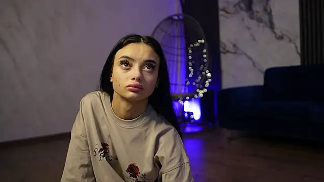 RachelRavee online show from 01-11-26, 05:14